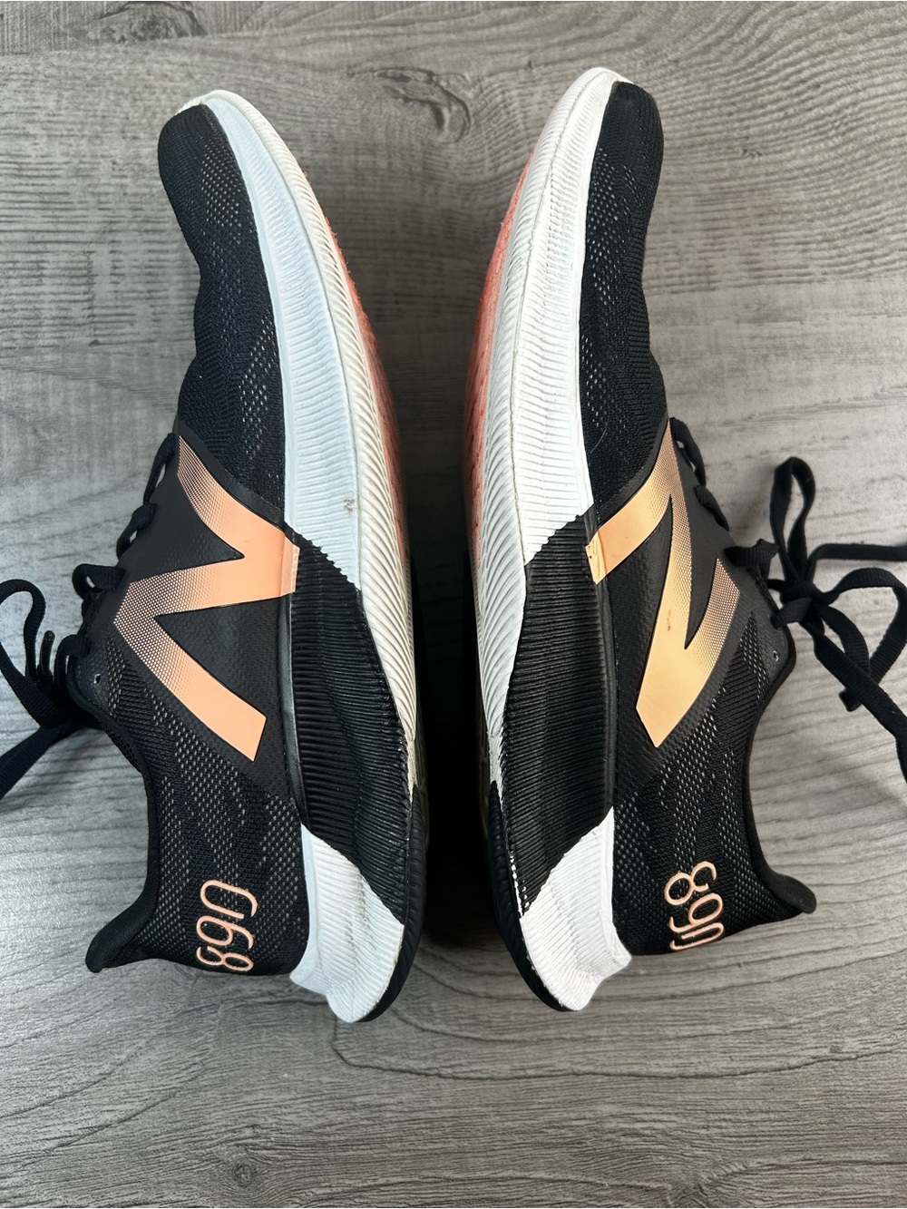New Balance Fuel Cell 890 Women’s Size 9 Black Sneakers with Copper 'N' Accent - Picture 14 of 16